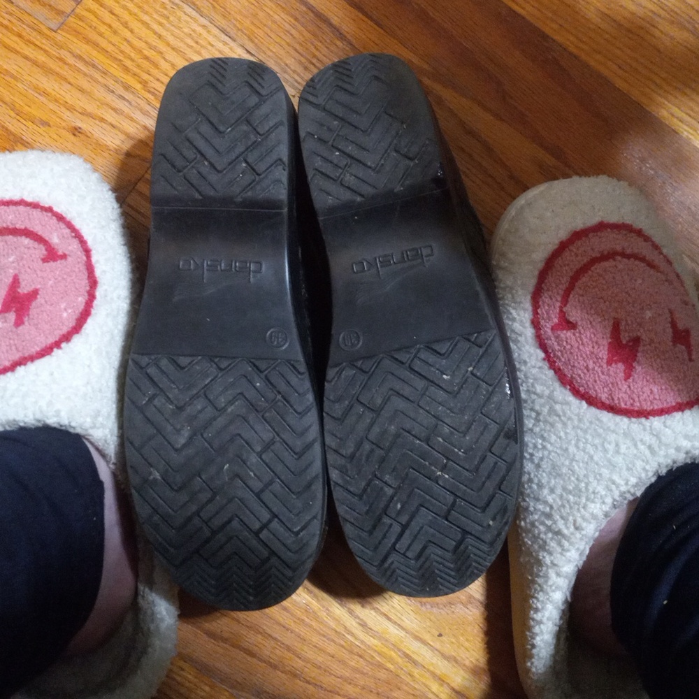 Dansko Professional Clogs 39 Tooled Black - image 3